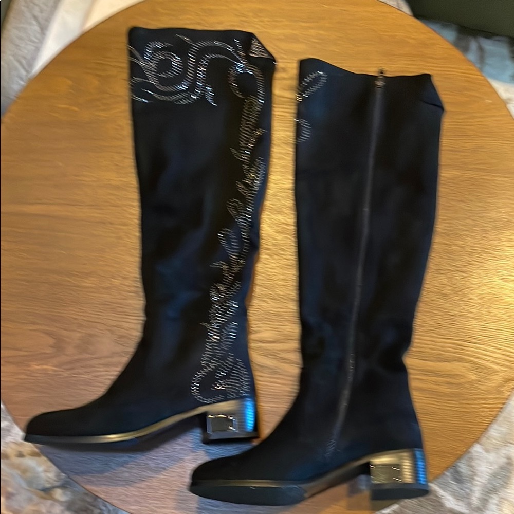 Elegant Black Knee-High Boots with Silver Accents
